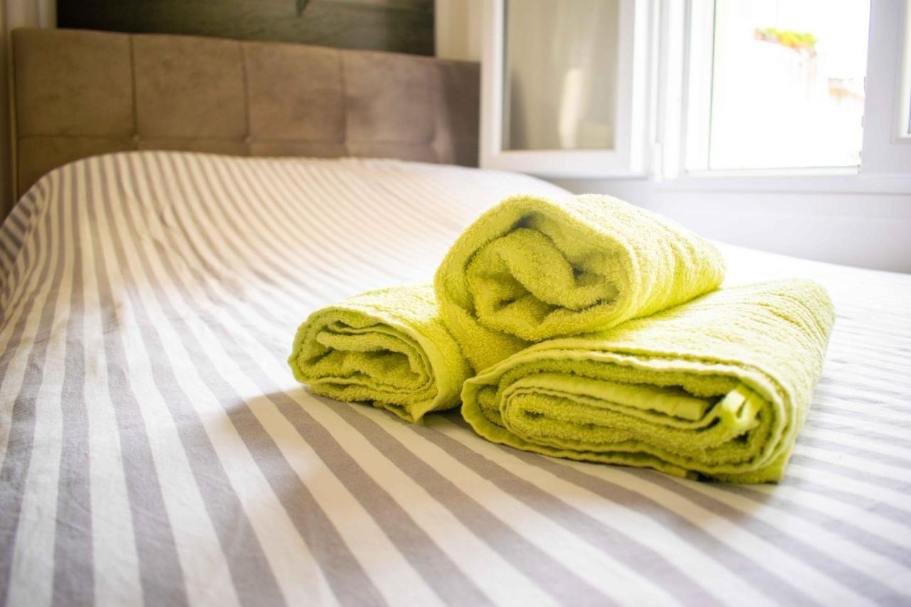 City Center/Navarinou Classical Style Apt-King Bed Salonicco Esterno foto