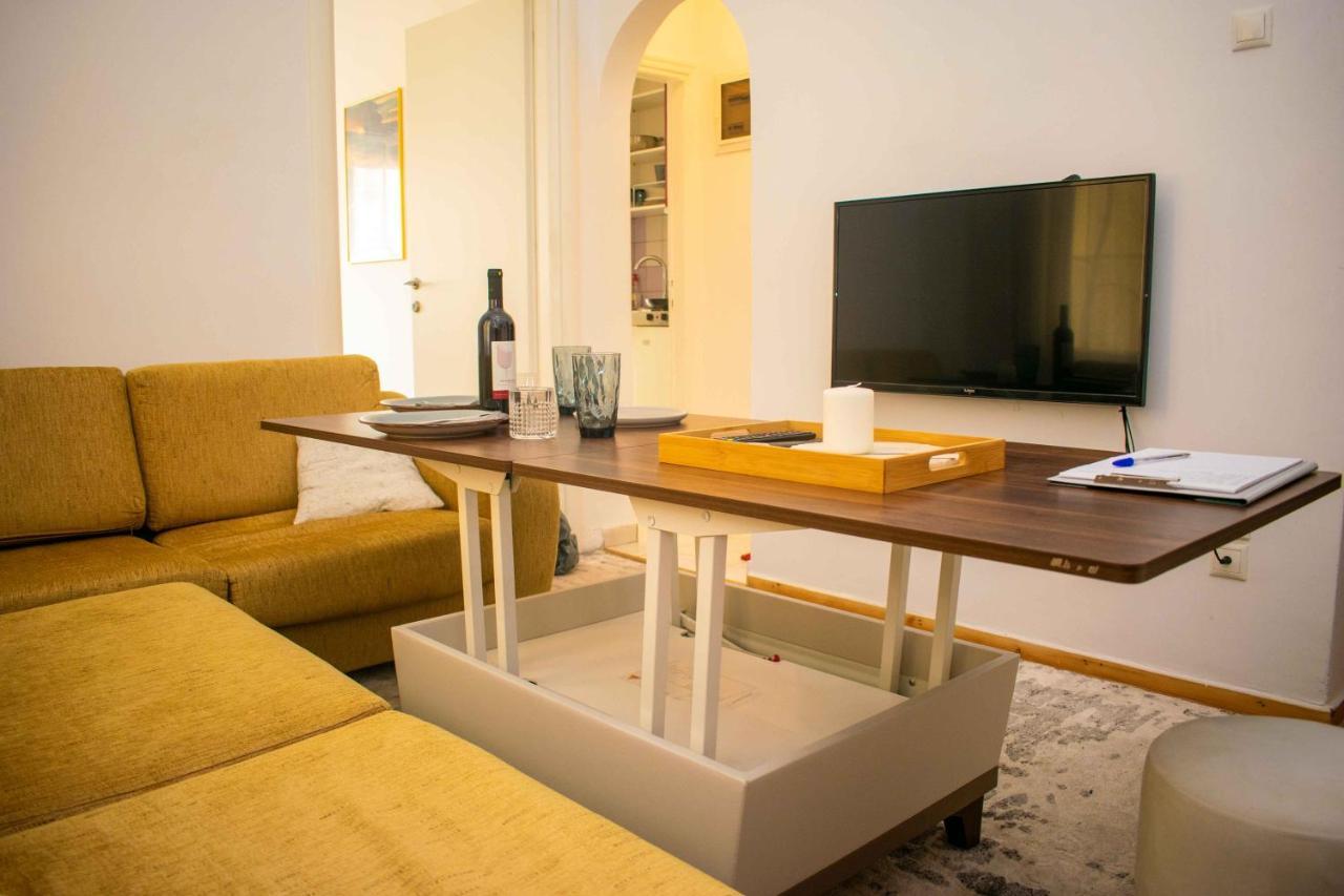 City Center/Navarinou Classical Style Apt-King Bed Salonicco Esterno foto